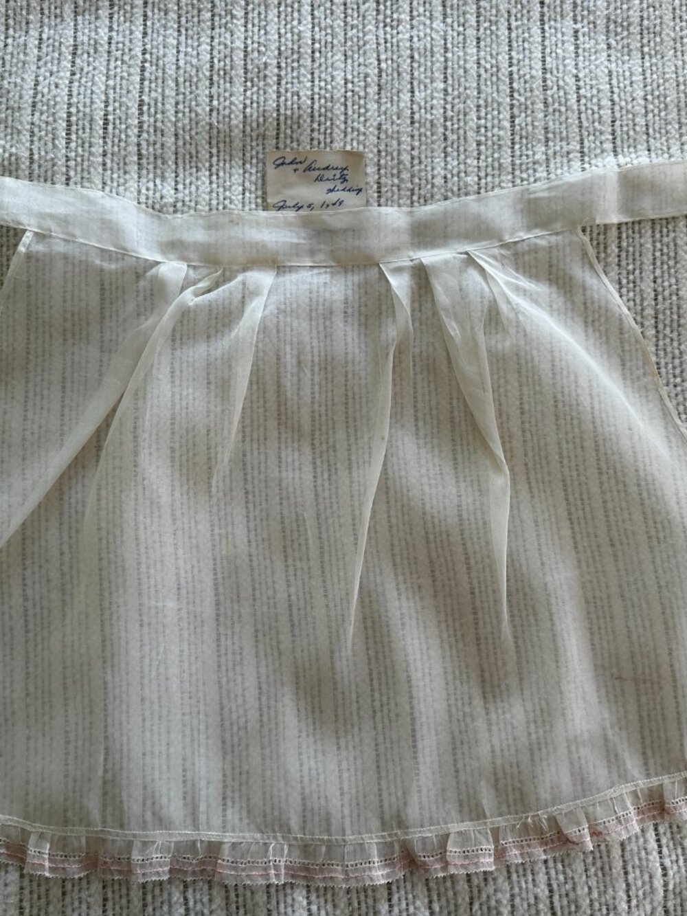 Vintage Hostess Apron w/Pink Embroidered Trim